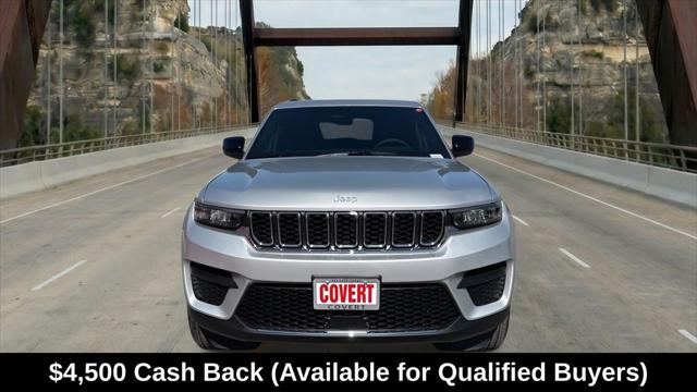 2026 Jeep Grand Cherokee Laredo 4x2