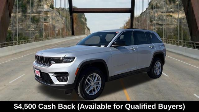 2026 Jeep Grand Cherokee Laredo 4x2