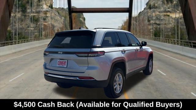 2026 Jeep Grand Cherokee Laredo 4x2