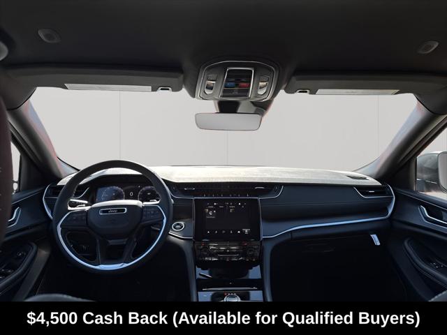 2026 Jeep Grand Cherokee Laredo 4x2