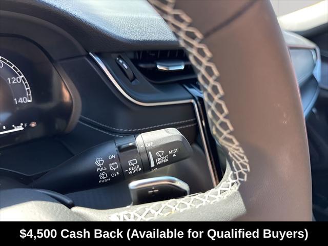 2026 Jeep Grand Cherokee Laredo 4x2