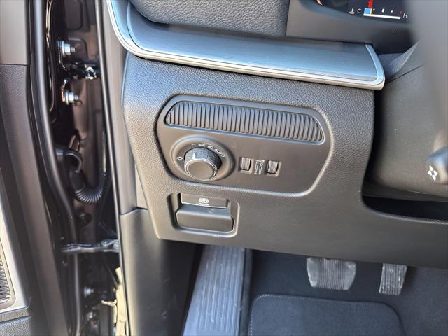 2026 Jeep Grand Wagoneer L 4x2