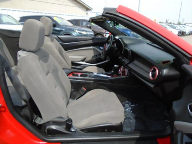2020 Chevrolet Camaro RWD Convertible 1LT