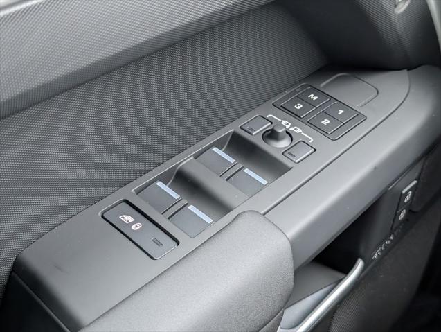 2026 Land Rover Defender P400 X-Dynamic SE