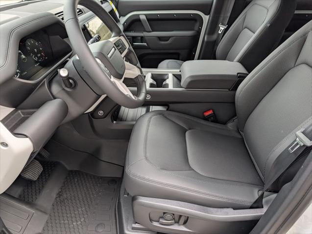 2026 Land Rover Defender P400 X-Dynamic SE