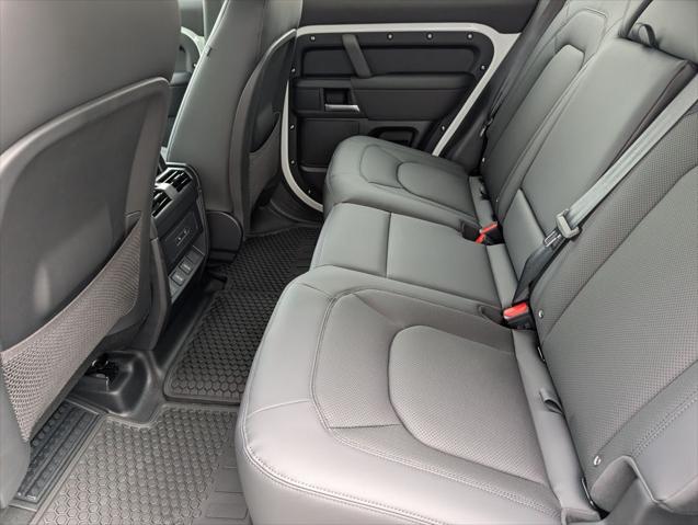 2026 Land Rover Defender P400 X-Dynamic SE