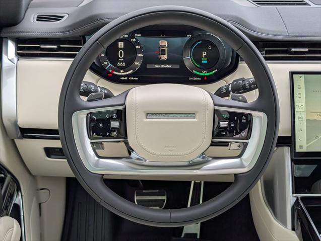 2026 Land Rover Range Rover P550e SE