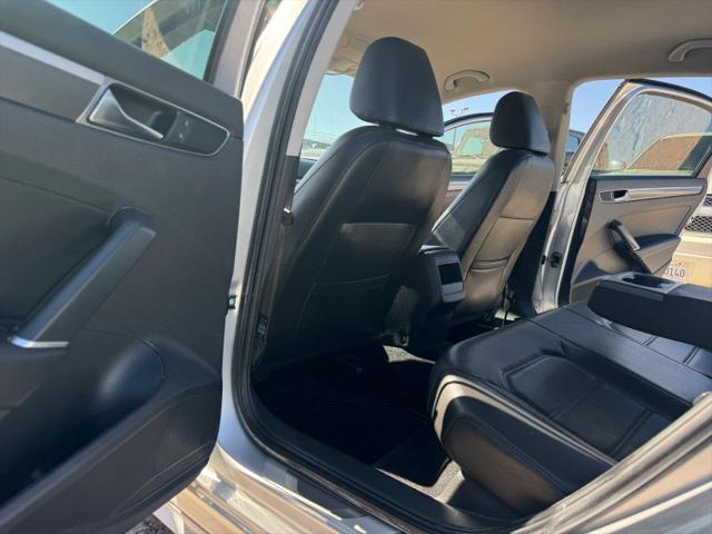 2017 Volkswagen Passat 1.8T R-Line