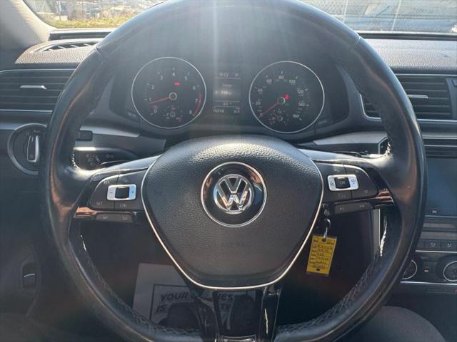 2017 Volkswagen Passat 1.8T R-Line