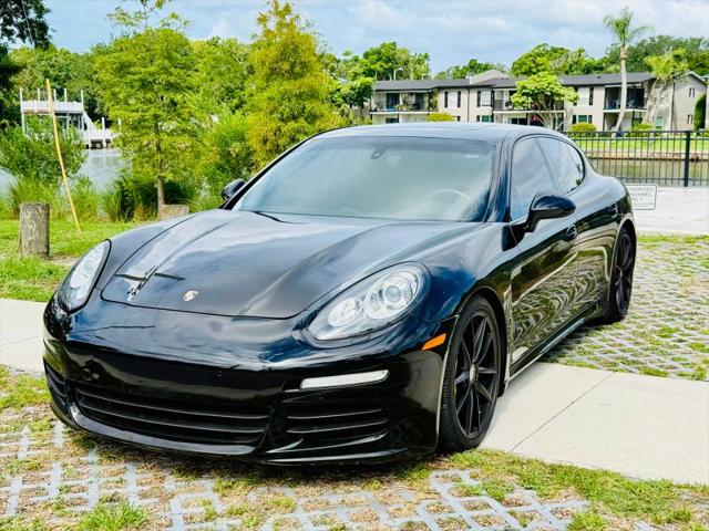 2016 Porsche Panamera 4
