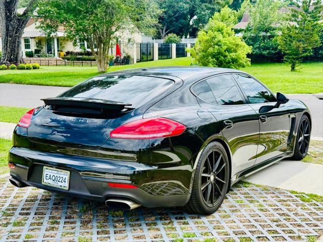 2016 Porsche Panamera 4