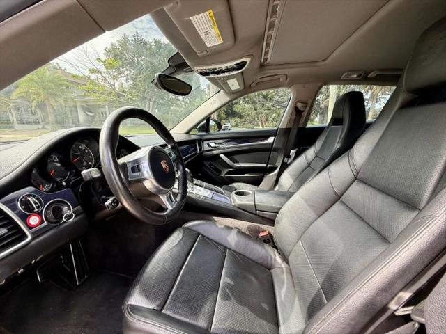 2016 Porsche Panamera 4