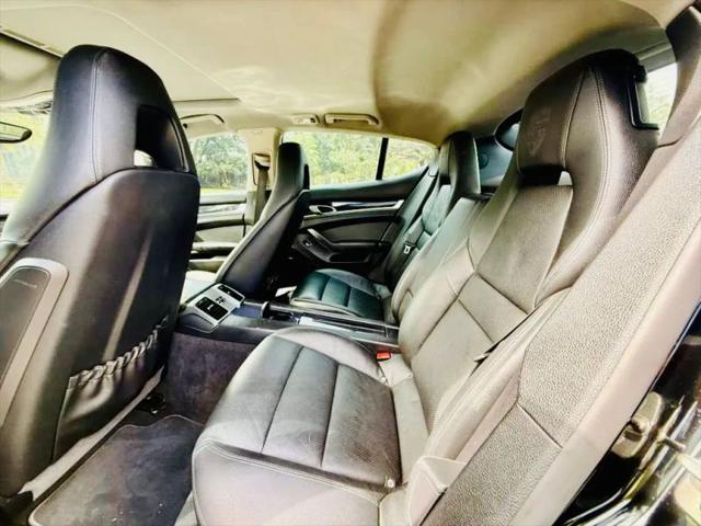 2016 Porsche Panamera 4