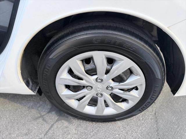 2019 Hyundai Accent SE