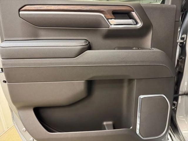 2026 GMC Sierra 1500 Crew Cab, Standard Bed, SLT, 4WD