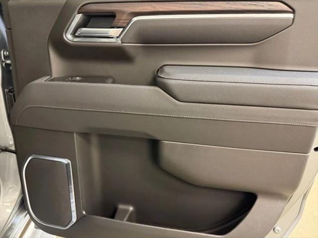 2026 GMC Sierra 1500 Crew Cab, Standard Bed, SLT, 4WD