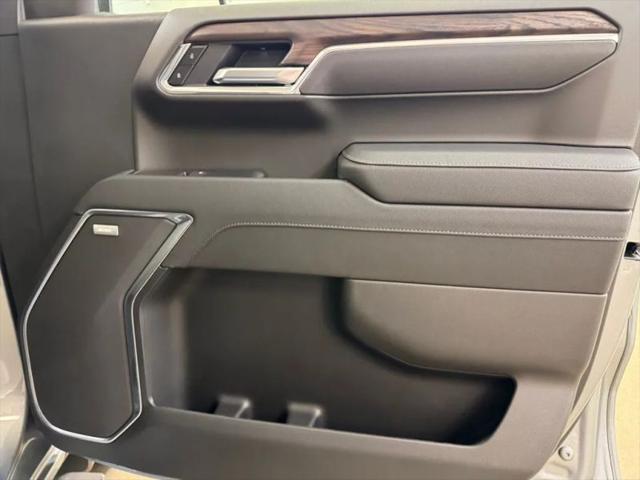 2026 GMC Sierra 1500 Crew Cab, Standard Bed, SLT, 4WD