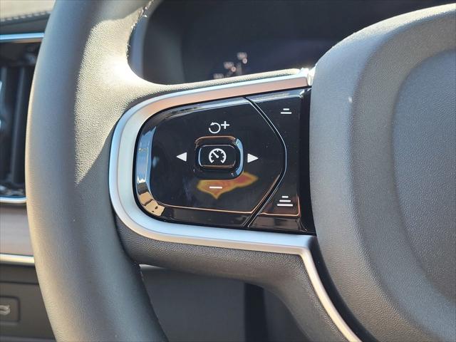 2026 Volvo XC90 Plus, B6 AWD Gas (mild hybrid), Gasoline, Bright, 7 Seats