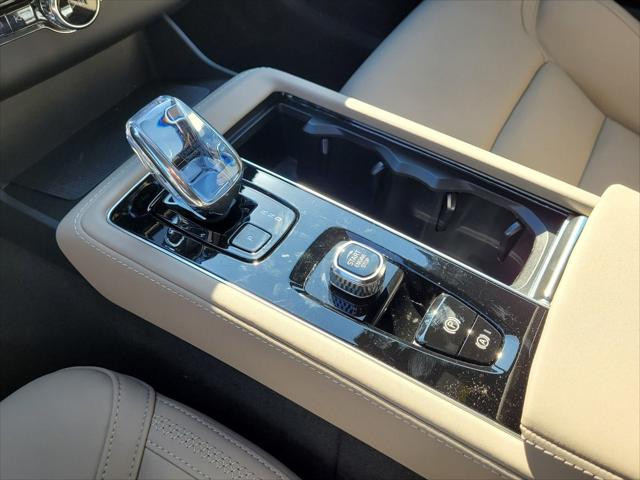 2026 Volvo XC90 Plus, B6 AWD Gas (mild hybrid), Gasoline, Bright, 7 Seats