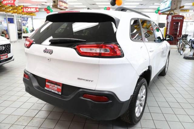 2016 Jeep Cherokee Sport