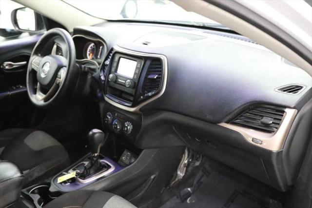 2016 Jeep Cherokee Sport