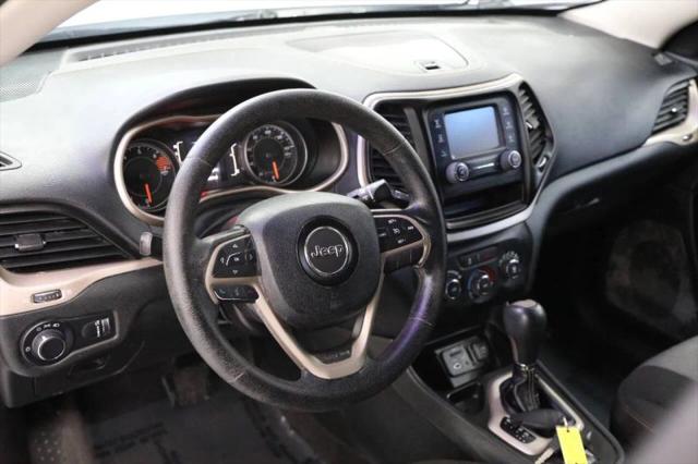 2016 Jeep Cherokee Sport