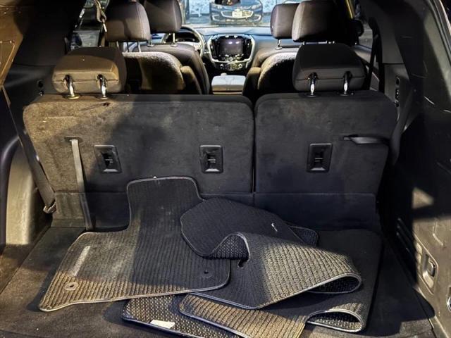 2022 Chevrolet Traverse AWD LT Cloth