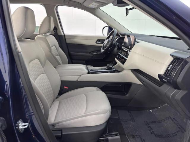 2022 Nissan Pathfinder SV 2WD