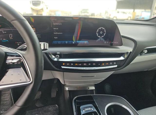 2024 Cadillac iQ Sport w/1SF