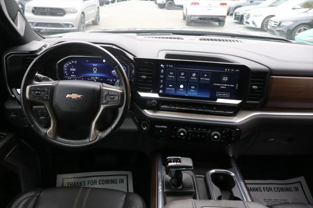 2022 Chevrolet Silverado 1500 4WD Crew Cab Short Bed High Country