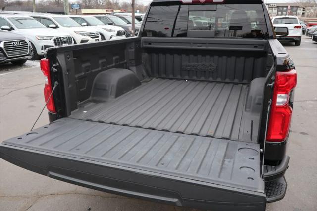 2022 Chevrolet Silverado 1500 4WD Crew Cab Short Bed High Country