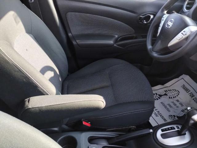2015 Nissan Versa 1.6 SV
