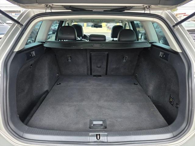 2016 Volkswagen Golf SportWagen TSI SE 4-Door