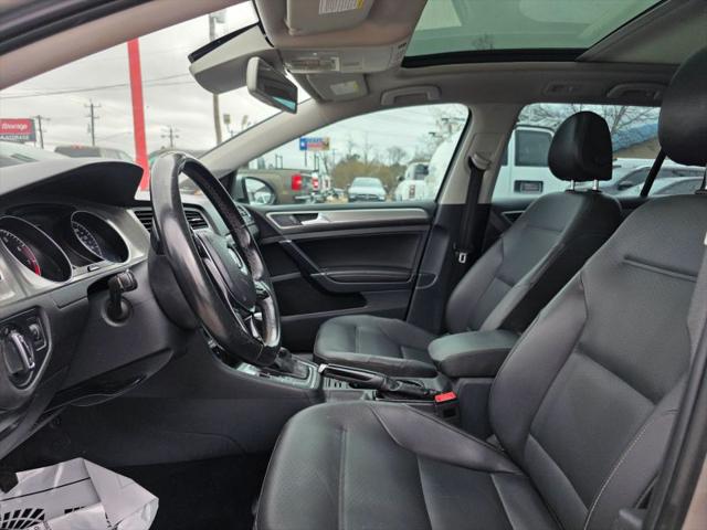 2016 Volkswagen Golf SportWagen TSI SE 4-Door
