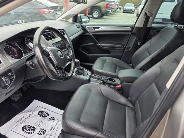 2016 Volkswagen Golf SportWagen TSI SE 4-Door