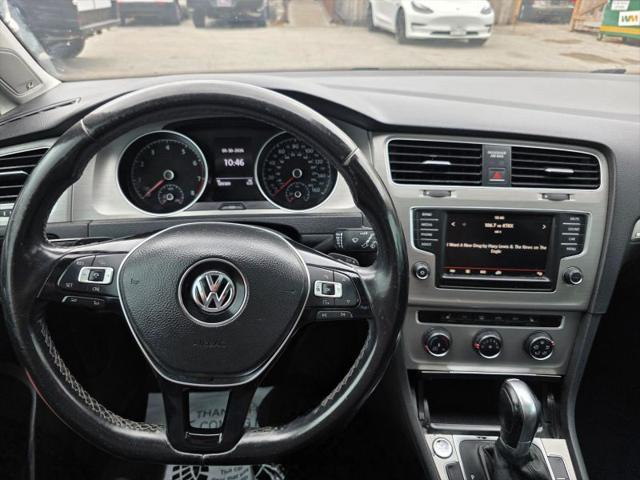 2016 Volkswagen Golf SportWagen TSI SE 4-Door