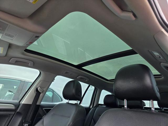 2016 Volkswagen Golf SportWagen TSI SE 4-Door