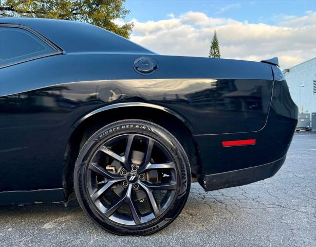2019 Dodge Challenger SXT