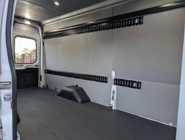 2020 Ford Transit Cargo Van Extended Length w/10 360-lb GVWR