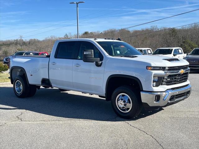 2026 Chevrolet Silverado 3500HD Crew Cab, Long Bed, LT Dual Rear Wheel, RWD