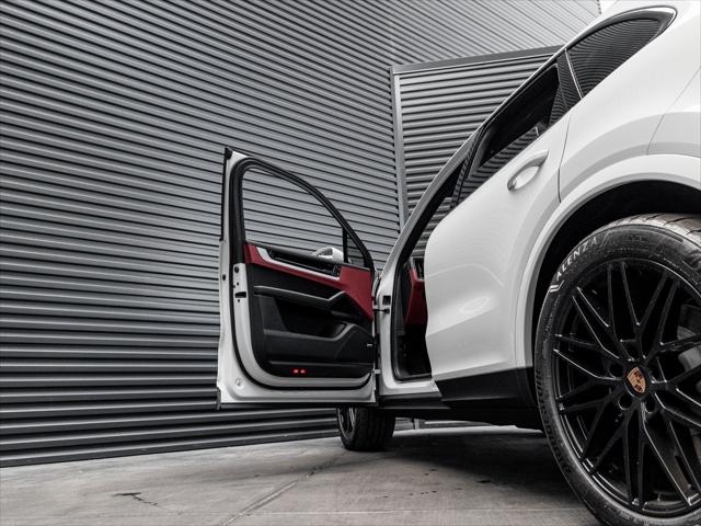 2026 Porsche Cayenne Unknown