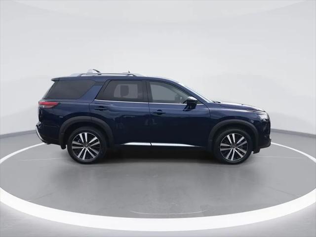 2024 Nissan Pathfinder Platinum FWD