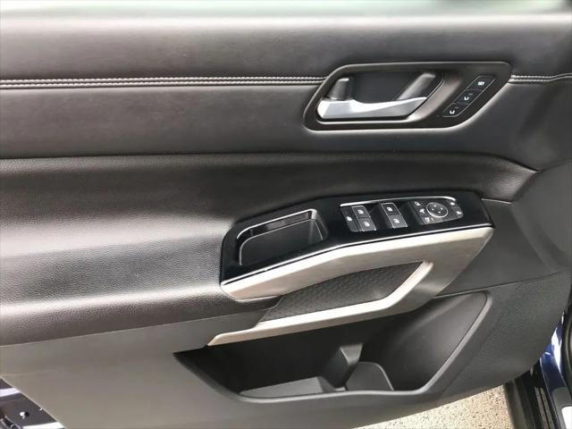 2024 Nissan Pathfinder Platinum FWD