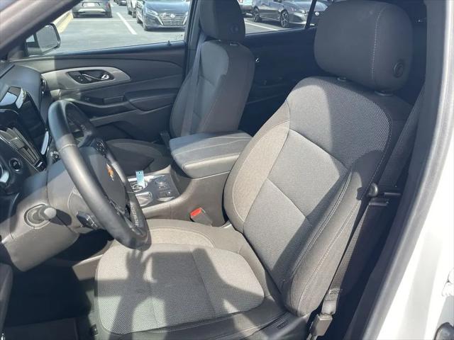 2023 Chevrolet Traverse AWD LT Cloth