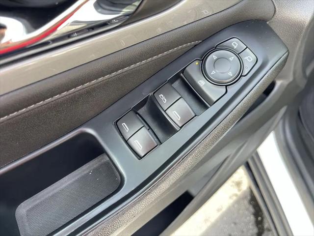 2023 Chevrolet Traverse AWD LT Cloth