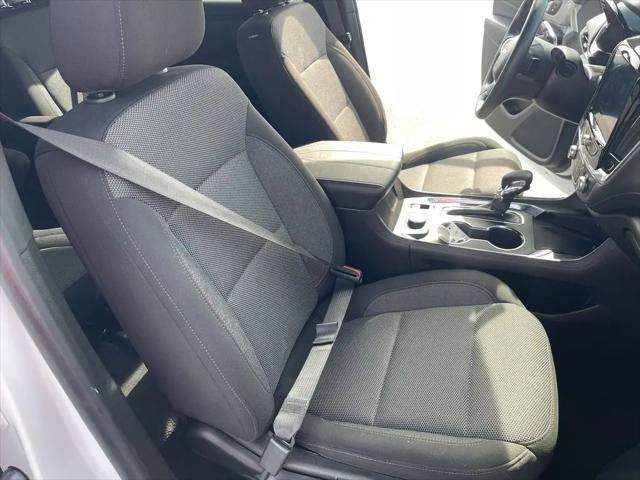 2023 Chevrolet Traverse AWD LT Cloth