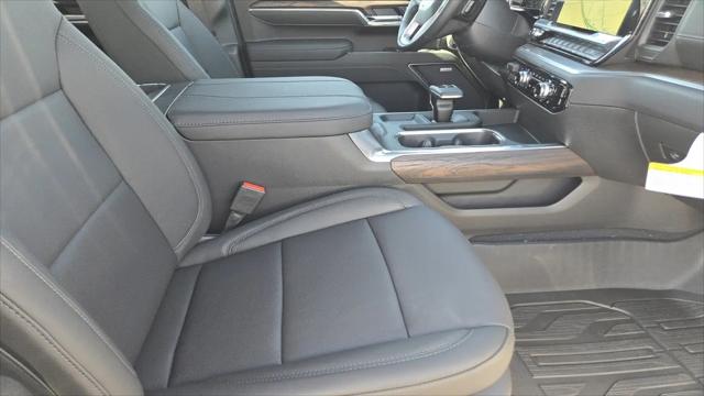 2026 GMC Sierra 1500 Crew Cab, Short Bed, SLT, 4WD