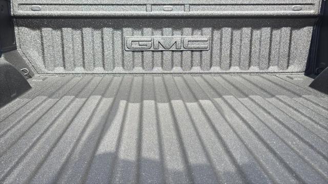 2026 GMC Sierra 1500 Crew Cab, Short Bed, SLT, 4WD
