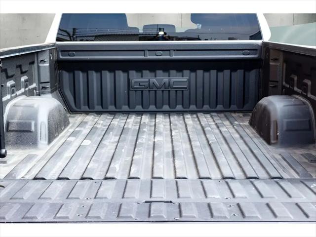2023 GMC Sierra 1500 4WD Crew Cab Short Box SLT