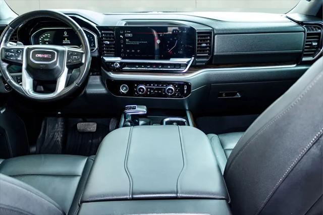 2023 GMC Sierra 1500 4WD Crew Cab Short Box SLT